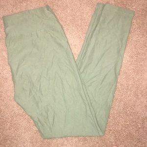 Sage green Lularoe OS leggings